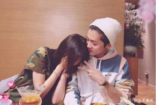 鹿晗吃瓜夫妇是真的吗视频,真相揭秘视频曝光