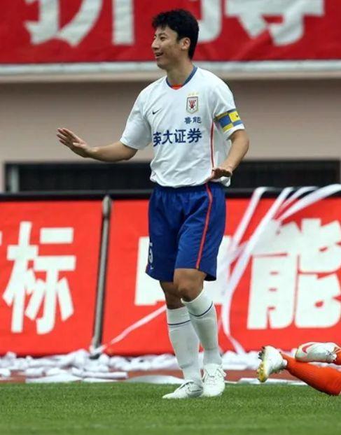 羽毛球员吃瓜视频,揭秘羽毛球运动员的“吃瓜”瞬间